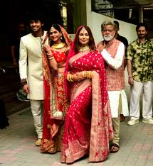 images (1) Mahima Chaudhry Sanjay Mishra